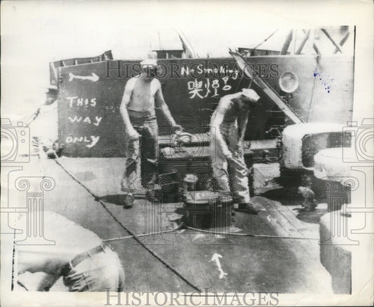 1946 Seamen WH Brown & HL Robinson batten down the hatches - Historic Images