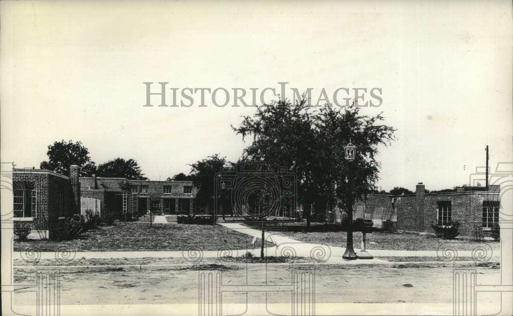 1936 Montgomery One &amp; two story homes at William B Patterson Courts - Historic Images