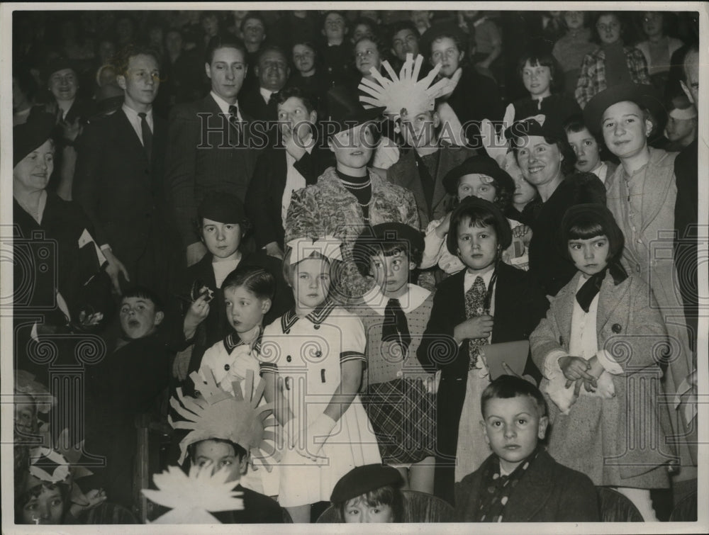 1939 Press Photo Paris View of party at Cirque Medrano - nera00627 - Historic Images