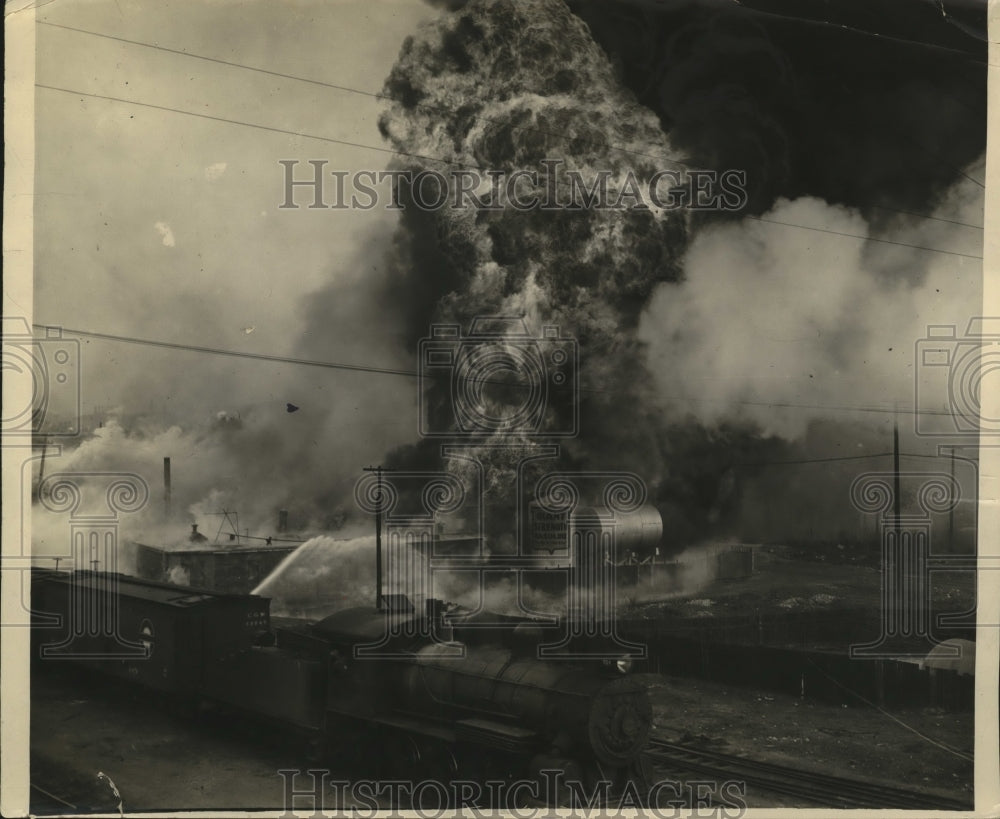1924 Fire at storage plant of CraigOil and Refining Co., at St. Paul - Historic Images