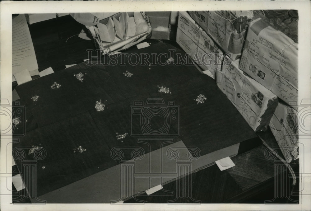 1942 Press Photo New York Diamonds smuggled by Werner Von Clem - nera05269 - Historic Images