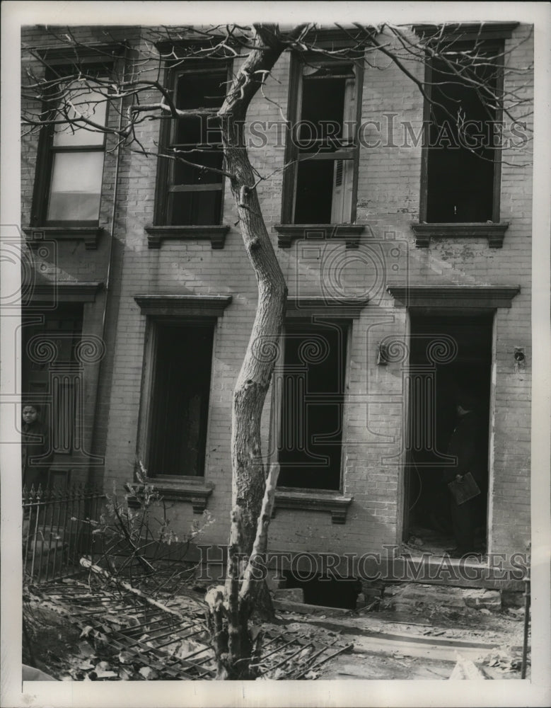 1946 Press Photo Brooklyn Body of Rose Palermo found in empty house - nera05571 - Historic Images