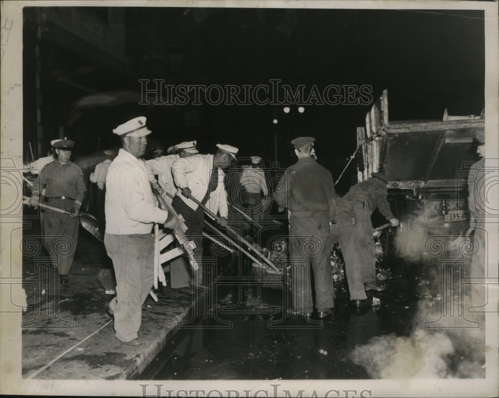 1937 Press Photo Workers clean New York streets after American Legion parade - Historic Images