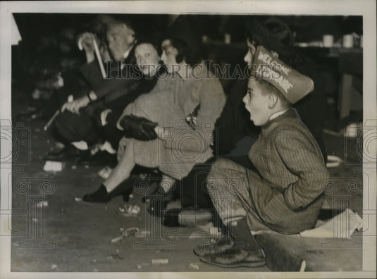 1937 Press Photo John Di Blasico watches American Legion parade in New York City - Historic Images