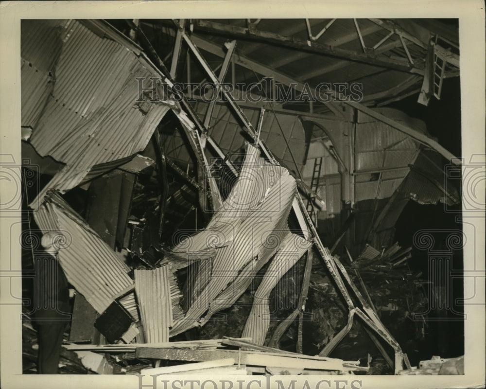 1941 Press Photo New York Pier at 34th St damaged after Los Posas crashed - Historic Images