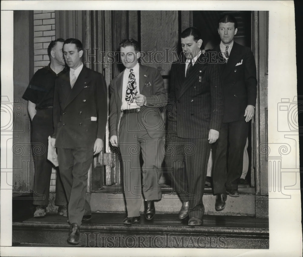 1943 Press Photo Murray Gasman, Meyer Kaufman indicted on union charges in NYC - Historic Images