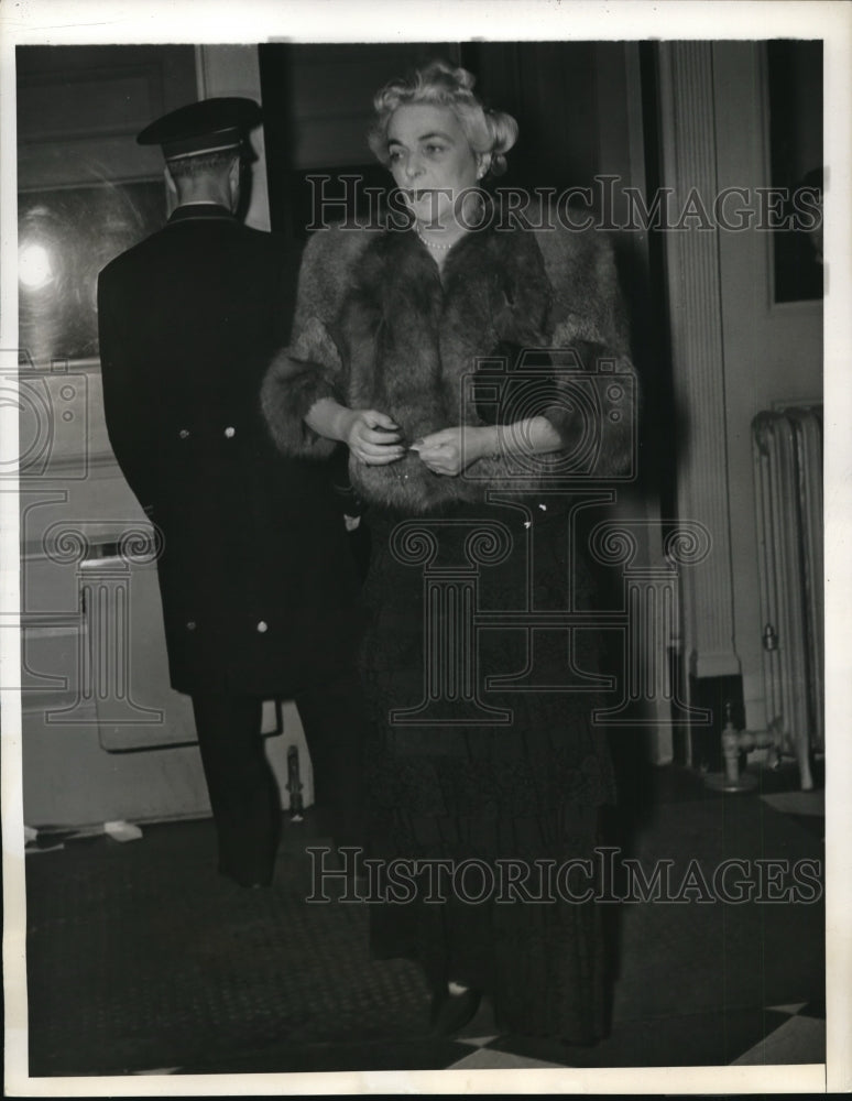 1941 Press Photo Prince Mabel Hohenlone-Schillings-Furst at opera in New York - Historic Images