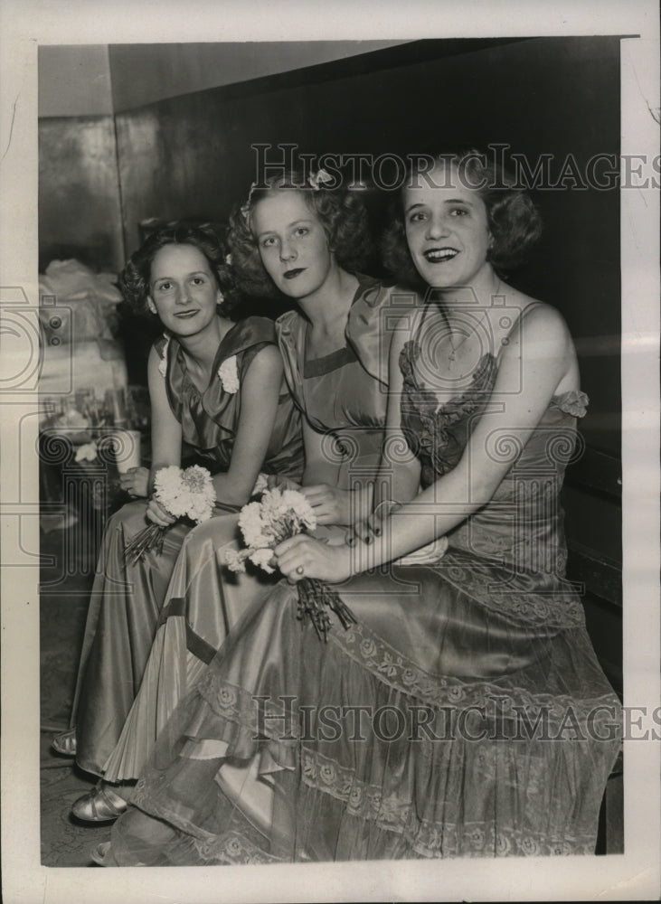 1937 Press Photo New York Performers Virginia Hyde Mary Campbell - nera08085-Historic Images