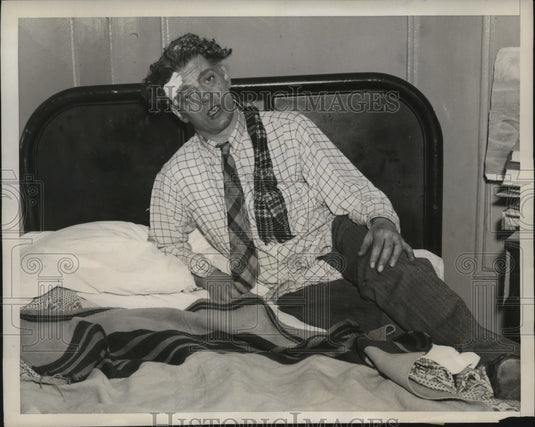 1938 Press Photo New York Prescott Van Wyck in hotel after being treated - Historic Images