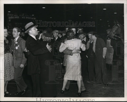 1938 Press Photo New York Party goers dance at Bid-A-Wee Home benefit - Historic Images