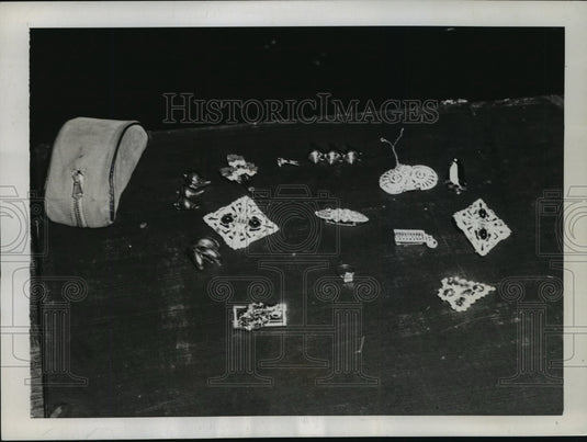 1939 Press Photo New York Some of the jewels recovered for Evelyn Dean - Historic Images