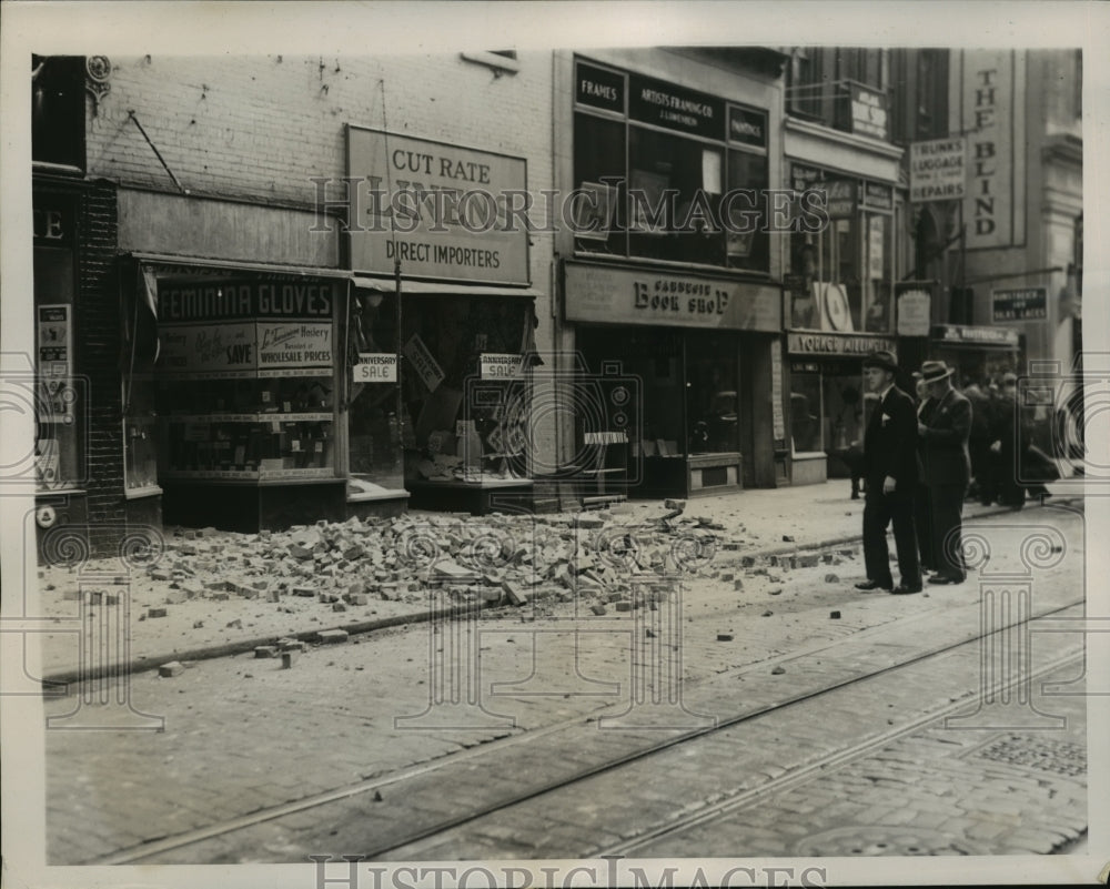 1939 Press Photo New York Pile of bricks on 59th St off Park - nera08922 - Historic Images