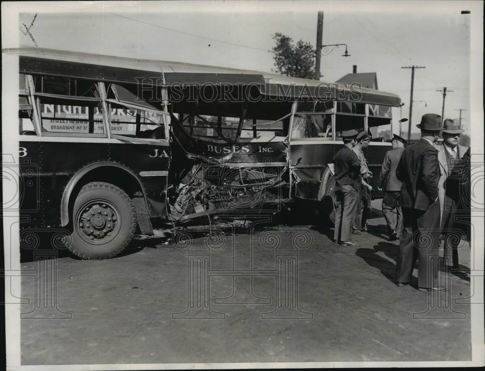 1938 Press Photo New York Side of bus crumpled by impact - nera09281 - Historic Images