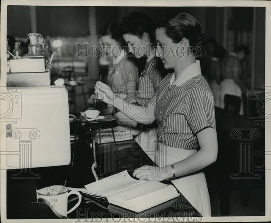 Press Photo Student nurses in Chemistry class - nera12439 - Historic Images