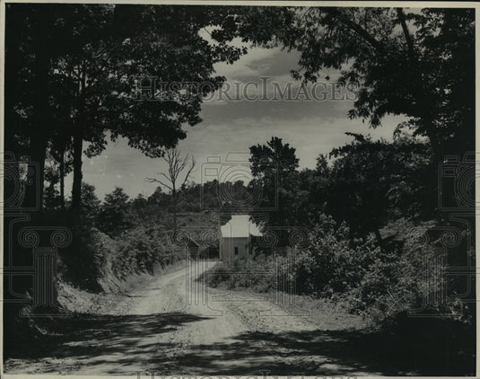 Gattlinburg TN Baptist church in the Glades  - Historic Images