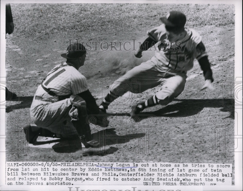 1955 Press Photo Johnny Logan of Milwaukee Braves Out, Andy Seminick of Phils - Historic Images