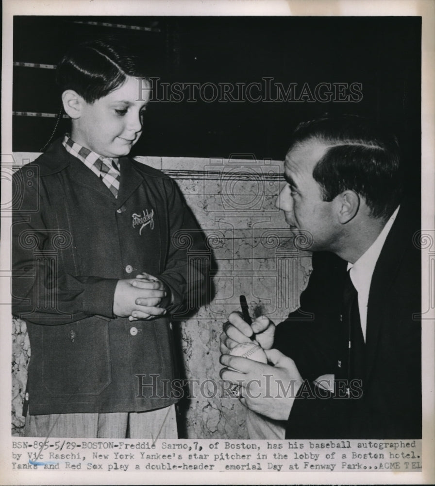 1951 Press Photo Freddie Sarno Gets Baseball Autographed By Yankee PItcher - Historic Images