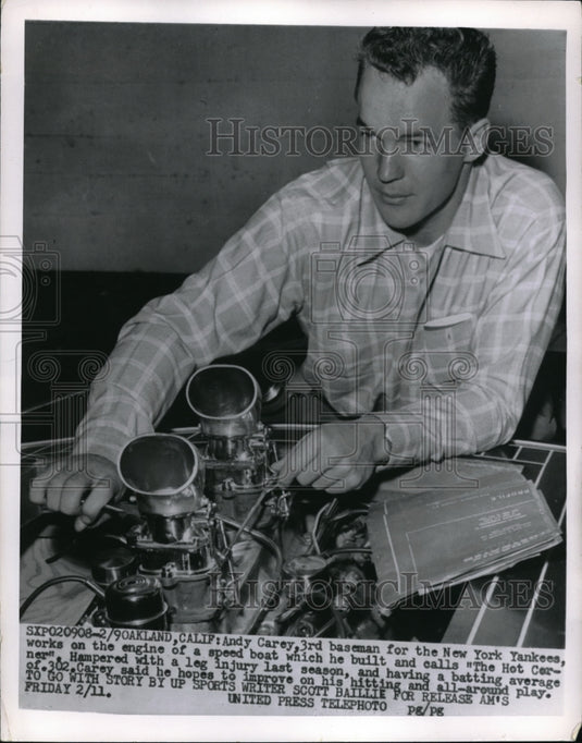 1955 Press Photo Andy Carey 3rd Baseman New York Yankees Working on Car - Historic Images