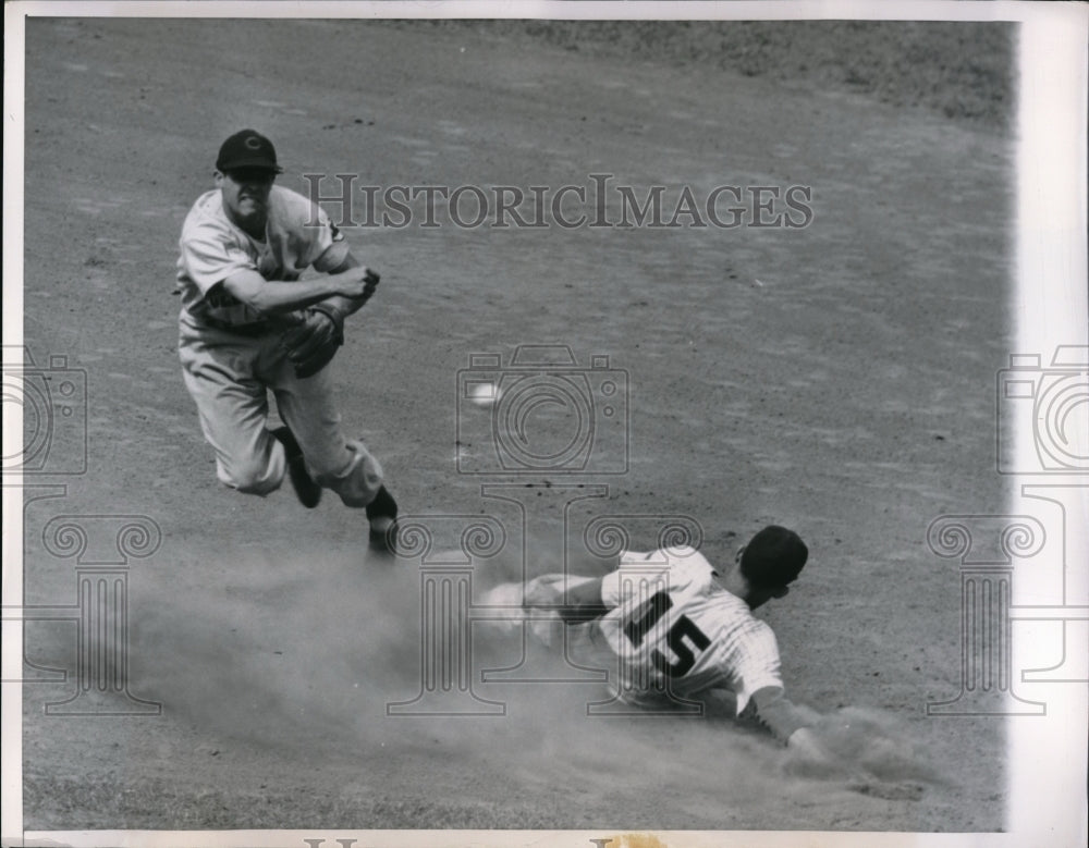 1951 Press Photo Paul Lehner White Sox Forced Out At 2nd By Ray Boone Indians - Historic Images