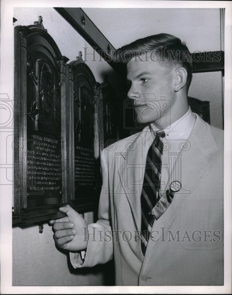 1954 Press Photo Charles &quot;Chuck&quot; Lindstrom, American Legion Baseball Player - Historic Images