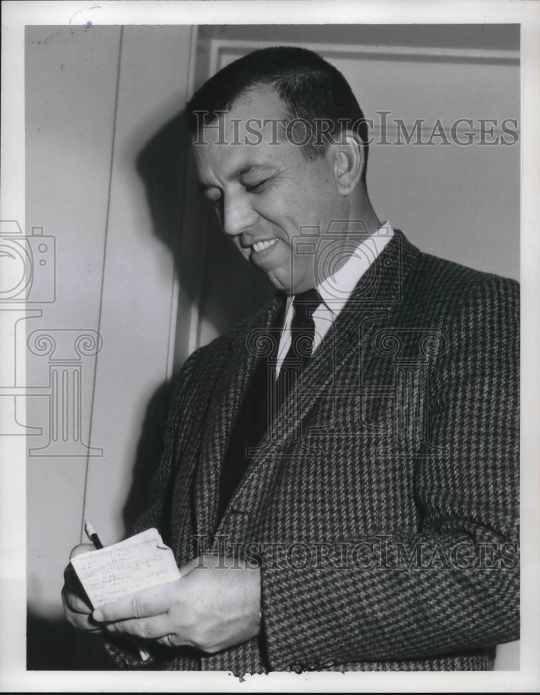 1958 Press Photo Shortstop, Catcher For Cleveland Indians, Bobby Bragan - Historic Images