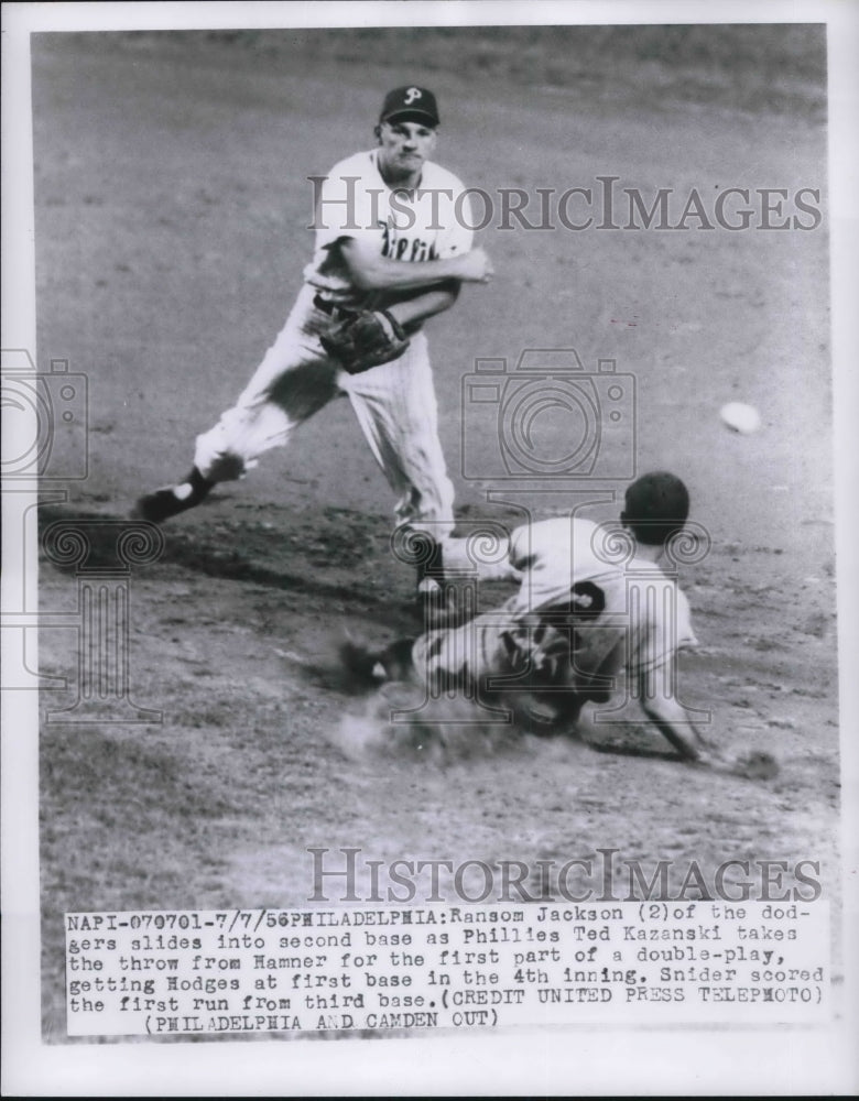 1956 Press Photo Ransom Jackson of the Dodgers out in double play vs Phillies - Historic Images