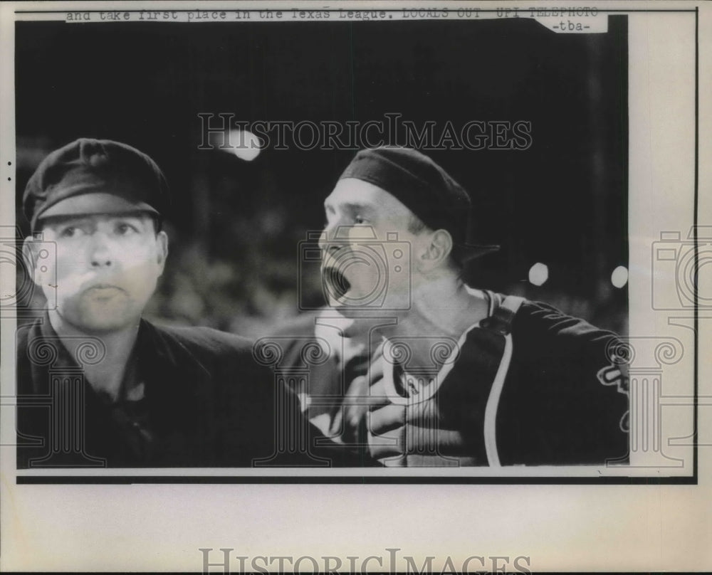 1962 Press Photo Umpsire Bobby Jaack Frank Kuhlmann - nes01624 - Historic Images