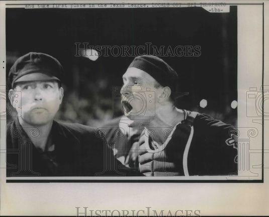 1962 Press Photo Umpsire Bobby Jaack Frank Kuhlmann - nes01624 - Historic Images