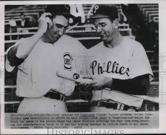 1952 Press Photo Phillies pitcher Jim Konstanty & Cubs Hank Sauer in Chicago - Historic Images