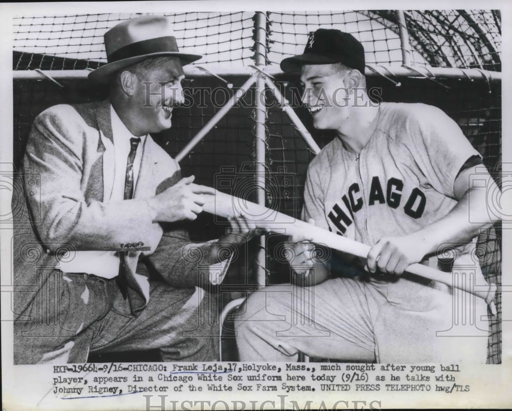 1953 Press Photo Frank Leja 1st Baseman Chicago White Sox Johnny Rigney Director - Historic Images