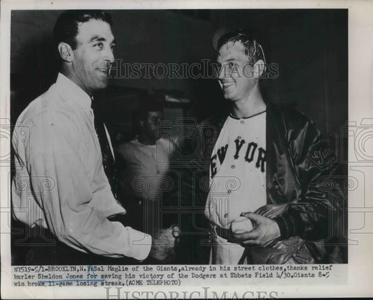 1951 Press Photo Sal Maglie of the Giants & pitcher Sheldon Jones - nes01925 - Historic Images