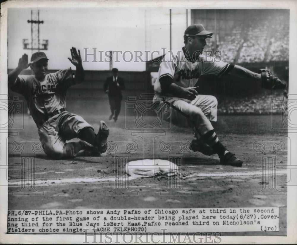 1948 Press Photo Cubs Andy Pafko safe at 3rd vs Blue Jays Bert Haas - nes01930 - Historic Images