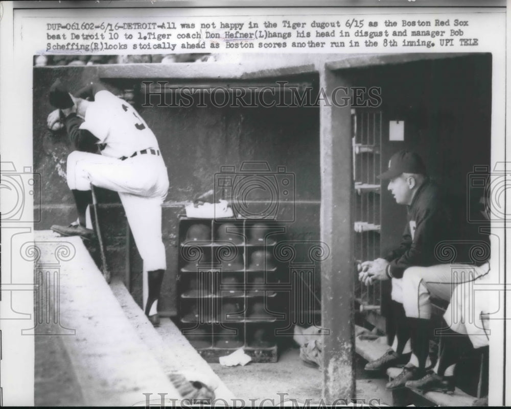 1961 Press Photo Tigers Don Hefner and Bob Scheffing dejected in dugout - Historic Images