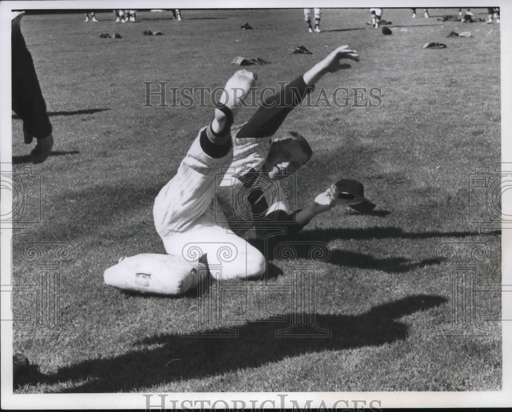 1960 Press Photo Carroll Hardy, Outfielder of the Cleveland Indians. - nes02447 - Historic Images
