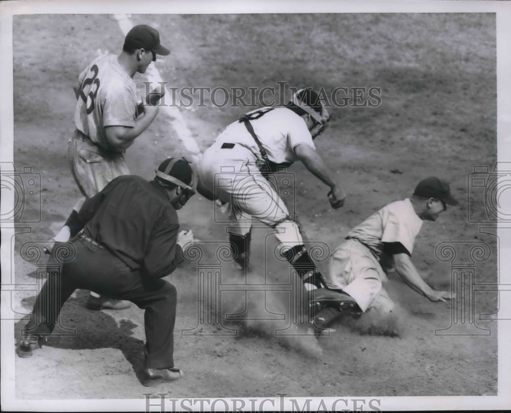 1951 Press Photo Hal Jeffcoat of the Cubs, catcher Wes Westrum, Pitcher Larry - Historic Images