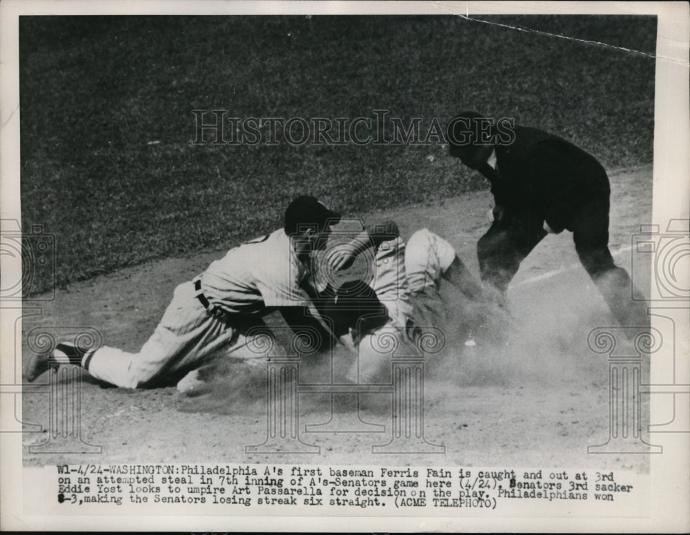 1949 Press Photo Ferris Fain Athletics Out At 3rd By Eddie Yost Senators MLB - Historic Images