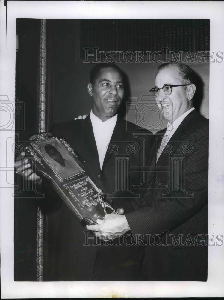 1961 Press Photo Al Smith, Chicago White Sox, Come Back Player Award, Al Lopez - Historic Images