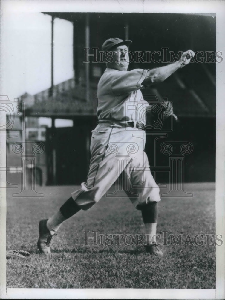 1946 Press Photo Veteran baseball pitcher Edward R Williams running for Congress - Historic Images