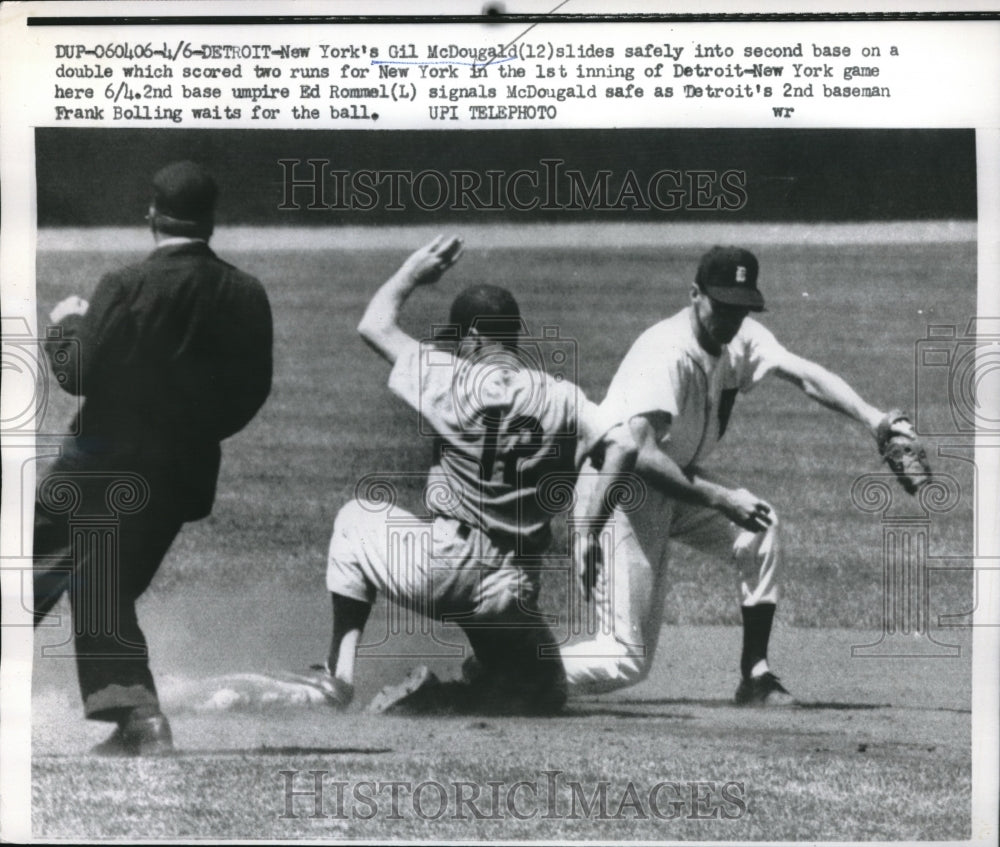 1959 Press Photo NY&#39;s Gil McDougald Safe at Second in Detroit Against Tigers - Historic Images