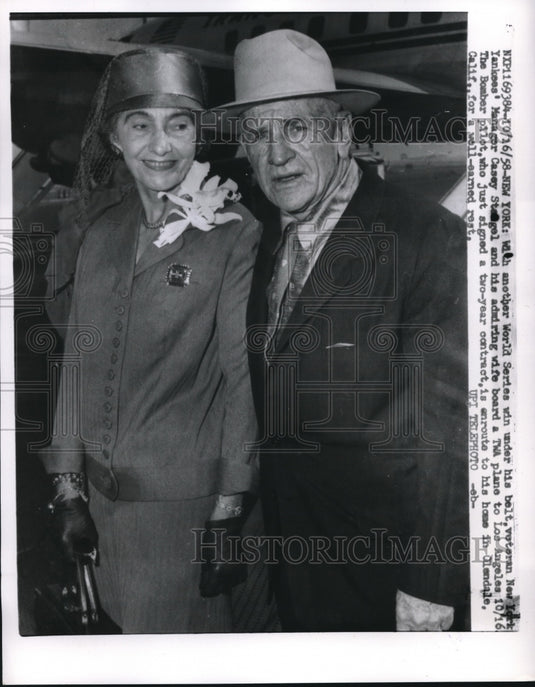 1958 Press Photo NY Yankees Manager Casey Stengel and Wife - nes04908 - Historic Images