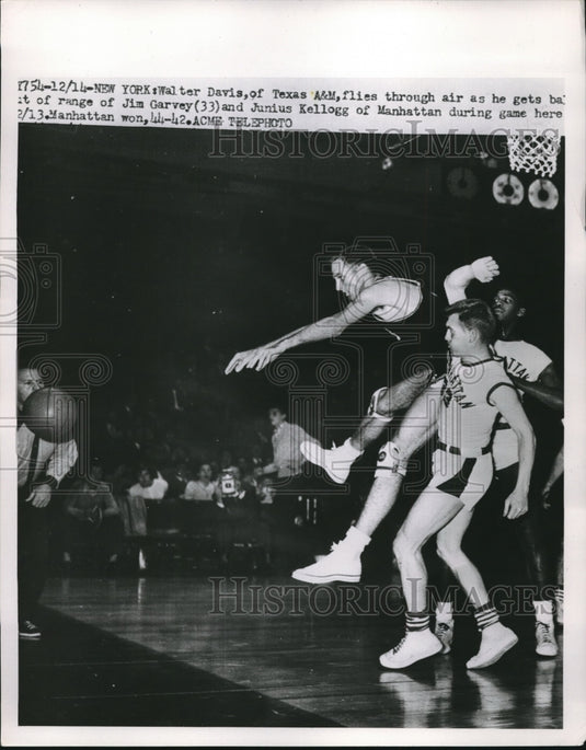 1951 Press Photo Walter Davis of Texas A&M, Manhattan's Jim Garvey & J. Kellogg - Historic Images