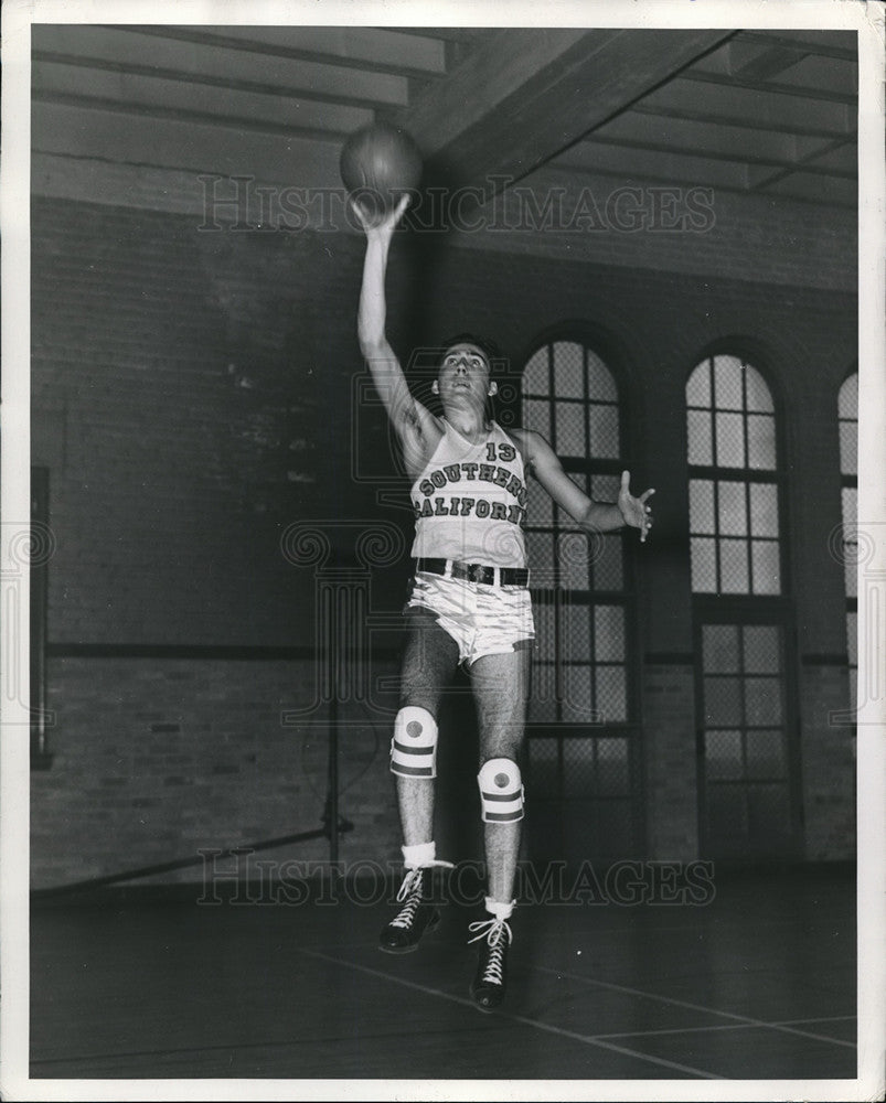 1942 Press Photo Alex Omalev, Forward, USC basketball - nes05888 - Historic Images