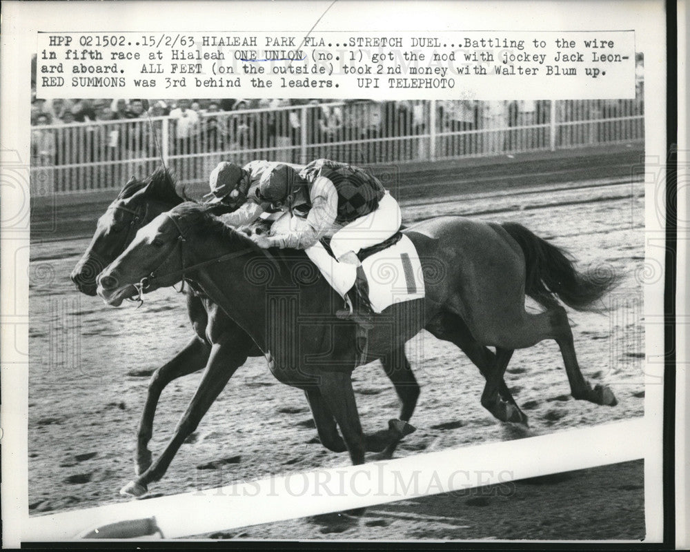 1963 Press Photo Jack Leonard on One Union vs Walter Blum on All Feet at Hialeah- Historic Images