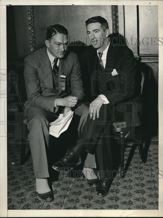 1931 Press Photo Mal Stevens Yale Football Coach, Eddie Casey, Harvard, New York - Historic Images