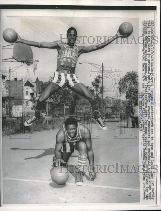 1960 Press Photo Harlem Globetrotters, Clarence Wilson, Joe Buckhalter, Chicago - Historic Images