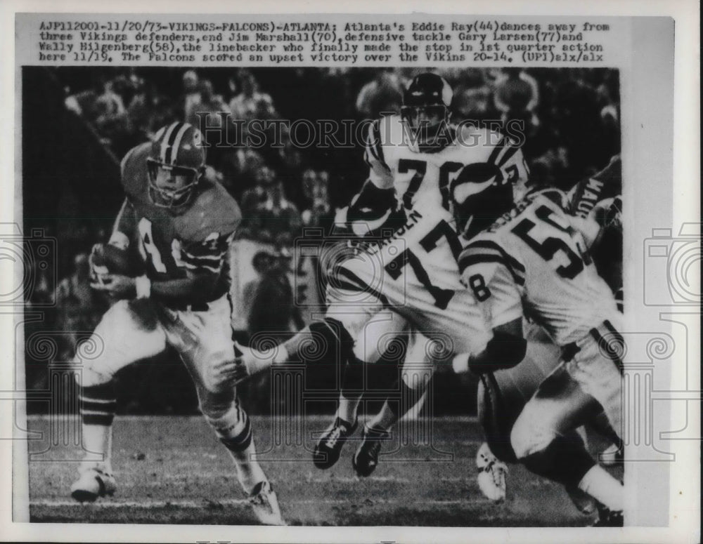 1973 Press Photo Eddie Ray, Atlanta Falcons, Jim Marshall, Minnesota Vikings - Historic Images