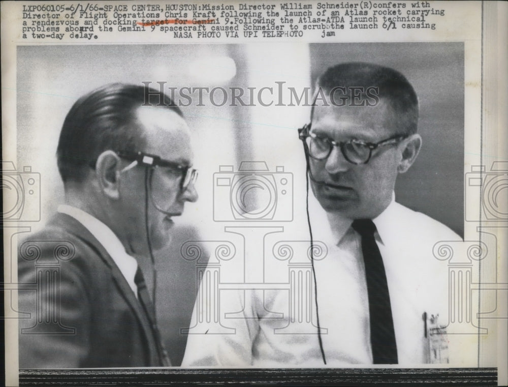 1966 Press Photo William Schneider, Chris Kraft, Gemini 9, Space Center, Houston - Historic Images