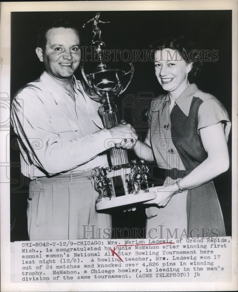 1949 Press Photo Marion Ladewig, J McMahon, National All-Star Bowling, Chicago - Historic Images
