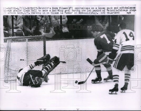 1963 Press Photo Detroit Red Wing Norm Ullman, Glenn Hall, Chicago Black Hawks - Historic Images