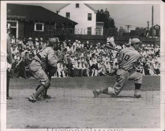 1938 Press Photo Tom Healey, Harvard Baseball Pitcher Strikes Out - nes08764 - Historic Images